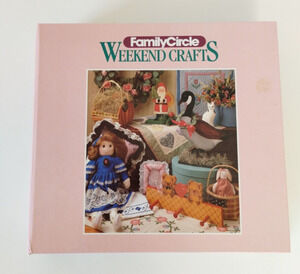 Vintage Family Circle Weekend Crafts Binder - Cards - Patterns Book DIY